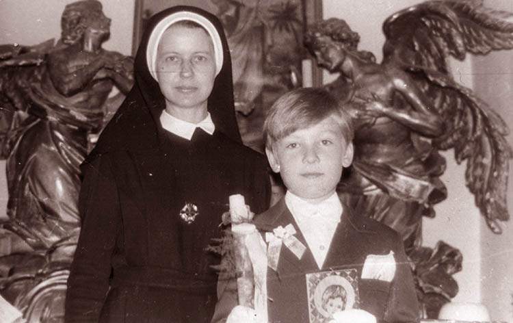 Jak zostałem ministrantem. Kościoły, księża i dorastanie w PRL-u 1972 komunia święta Lublin Sadurski