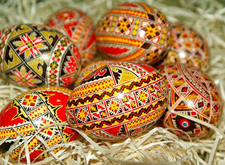 wielkanocne pisanki ciekawostki pisanka Wielkanoc jaja jajka malowanie pisanek kraszanki