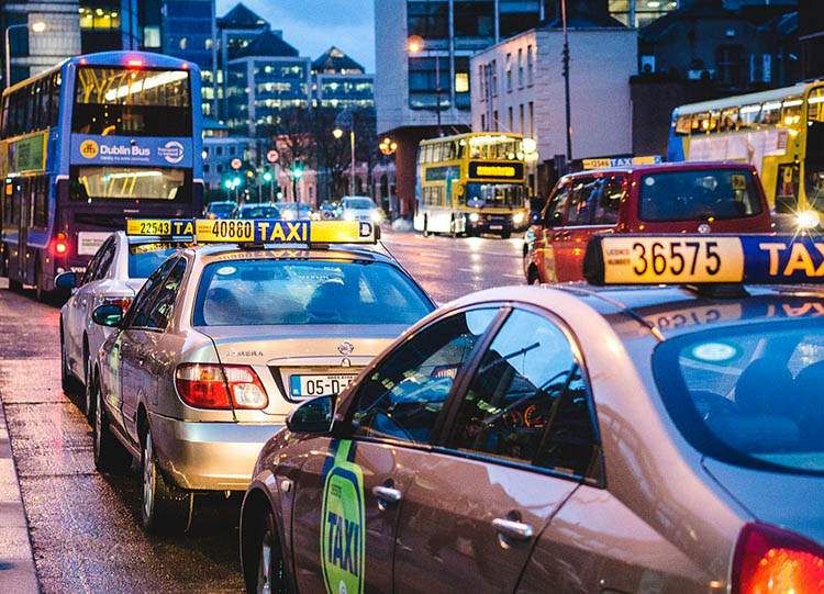taksówki ubezpieczenie taxi flota jak zamówić taksówkę