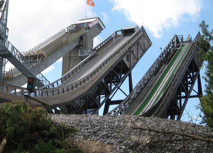 Komik i austriaccy narciarze skoki narciarskie narciarstwo Austria