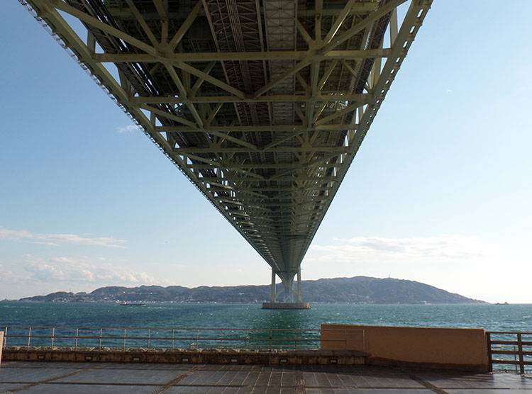 wielki most Akashi Kaikyo atrakcje turystyczne Japonii co zobaczyć