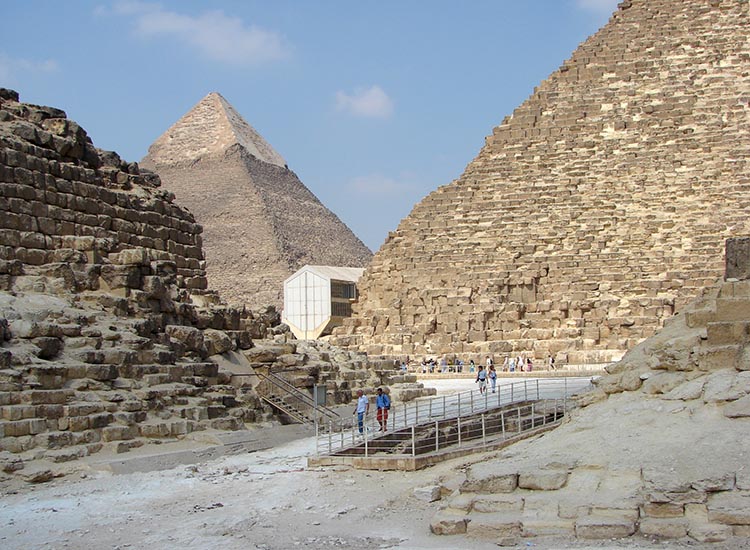 piramidy egipskie ciekawostki Giza Egipt piramida Chefrena