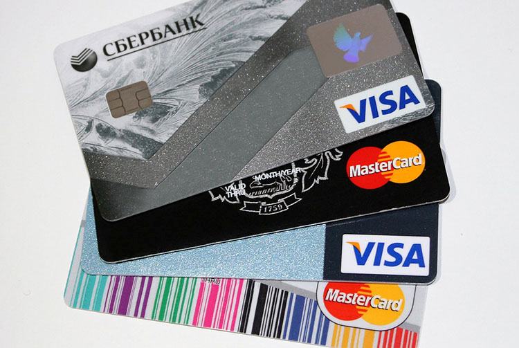 karty kredytowe płatnicze ciekawostki historia karta kredytowa
