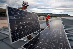 energia odnawialna panele słoneczne fotowoltaiczne prąd