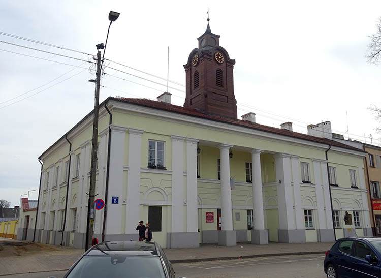 ratusz Rawa Mazowiecka ciekawostki informacje