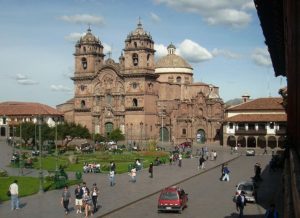 katedra kościół peruwiańskie miasto Cuzco Cusco atrakcje zabytki miasto