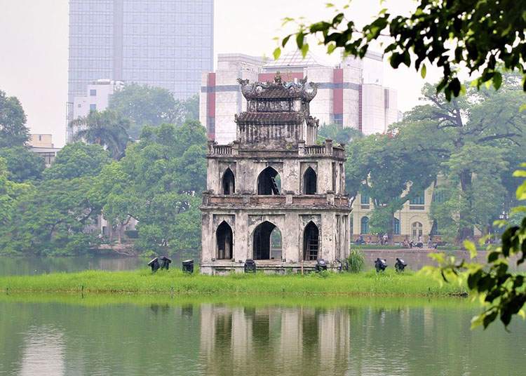 żółwia wieża jezioro Hoan Kiem Hanoi ciekawostki atrakcje Wietnam