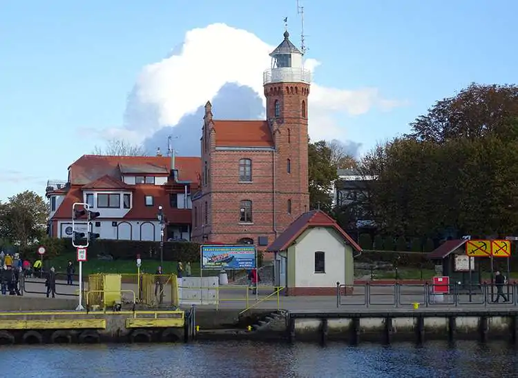 Ustka ciekawostki atrakcje latarnia morska