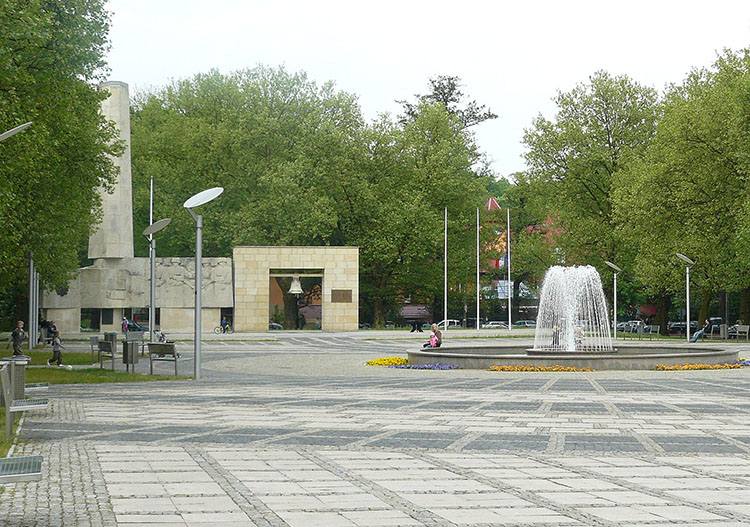 Plac Grunwaldzki atrakcje Gorzowa Wielkopolskiego woj. lubuskie