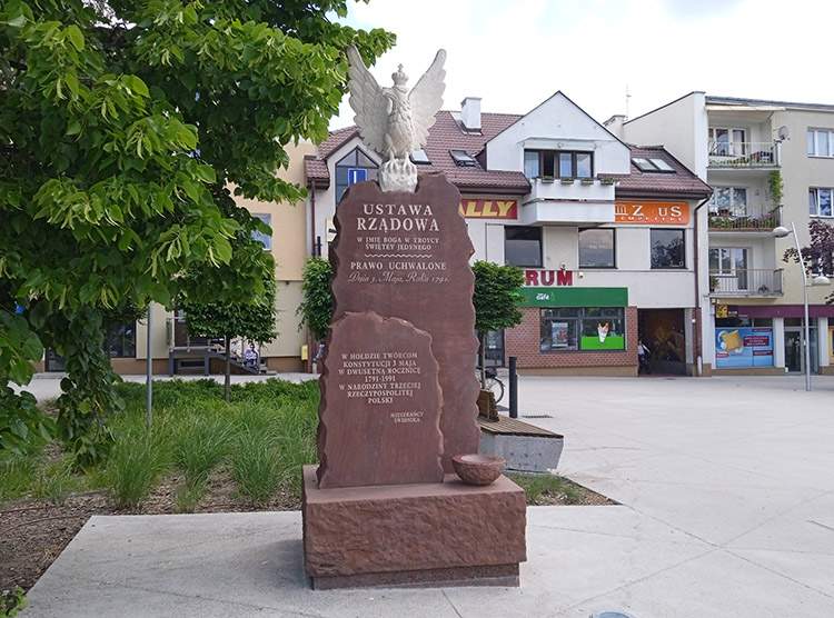 pomnik Plac Konstytucji 3 Maja Świdnik ciekawostki