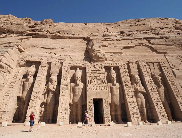 Abu Simbel Egipt ciekawostki atrakcje zabytki informacje wakacje