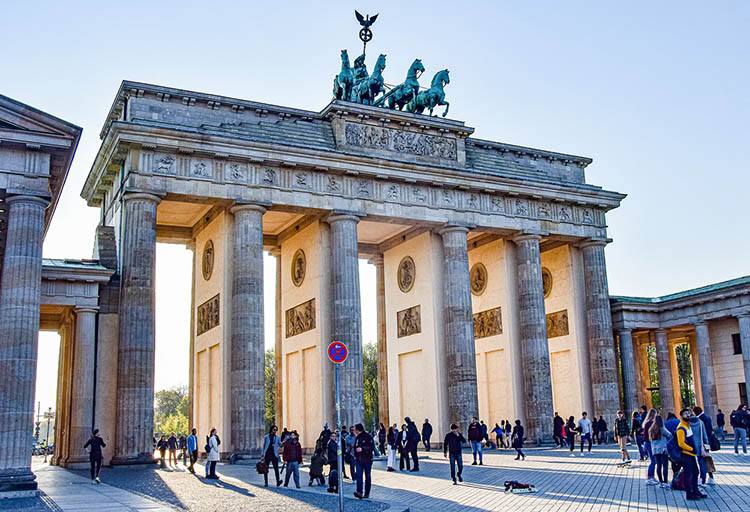 Brama Brandenburska Berlin ciekawostki Niemcy informacje
