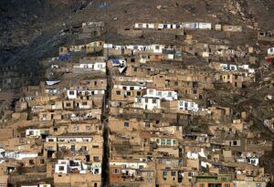budynki zbocze góry Afganistan ciekawostki