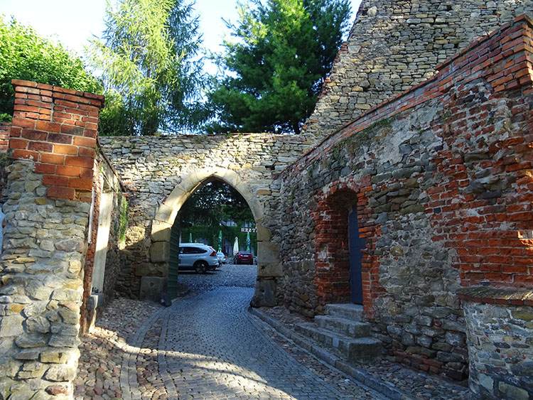 mury obronne Otmuchów