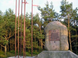 Chłapowo atrakcje pomnik zaślubin Polski z morzem