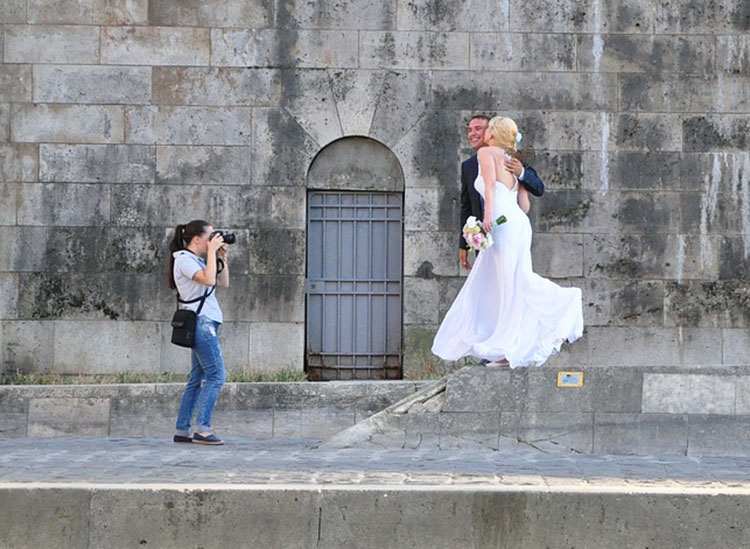 fotograf ślubny weselny na wesele fotografia ślubna sesja plenerowa