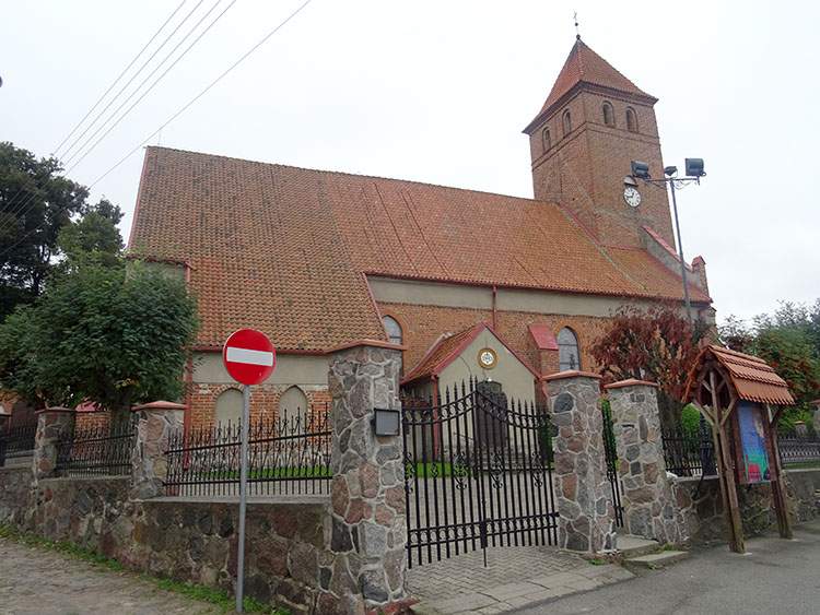 kościół w Kurzętniku warmińsko-mazurskie