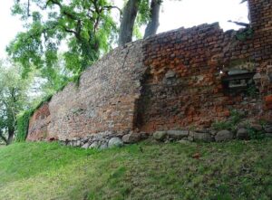 mury miejskie Brześć Kujawski ciekawostki atrakcje zabytki