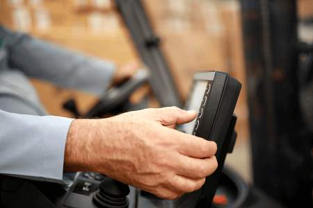 zalety wózków zasilanych prądem