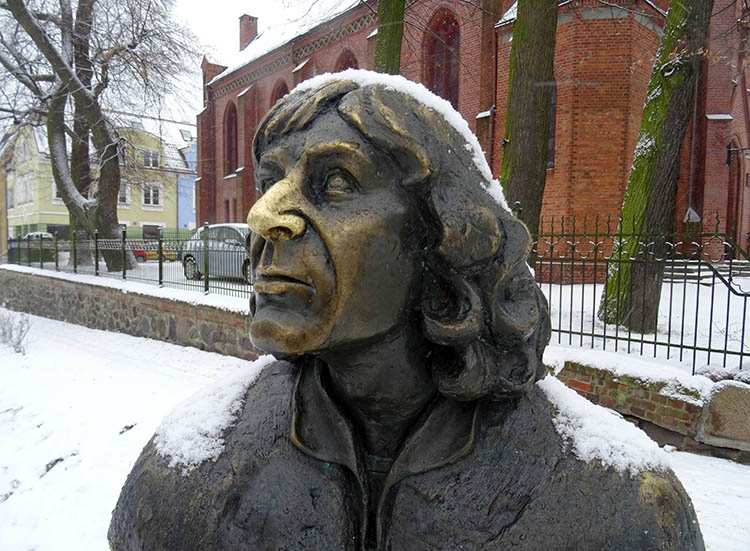 Olsztyn Mikołaj Kopernik ławeczka