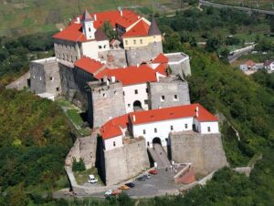 Ukraina Mukaczewo ciekawostki zabytki atrakcje zamek Palanka