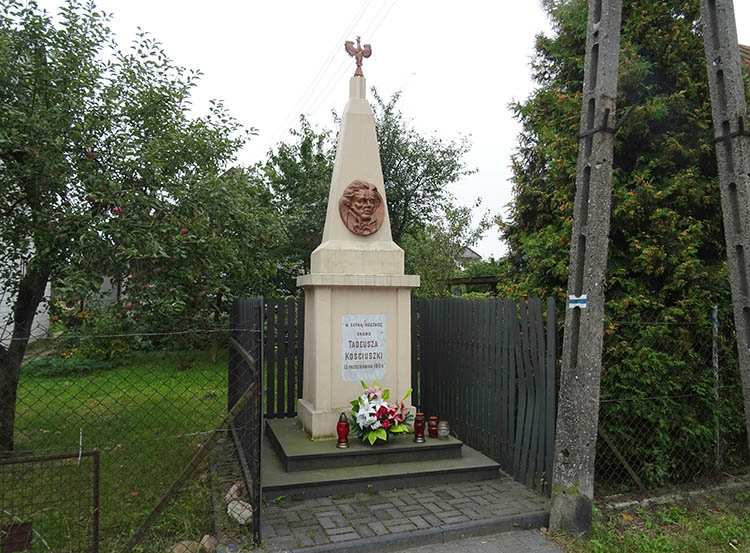 pomnik Tadeusza Kościuszko w Długosiodle