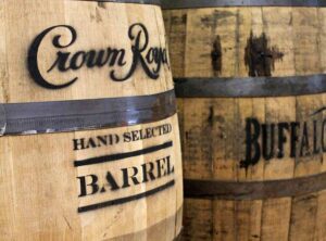 bourbon w beczkach burbon ciekawostki historia alkohol