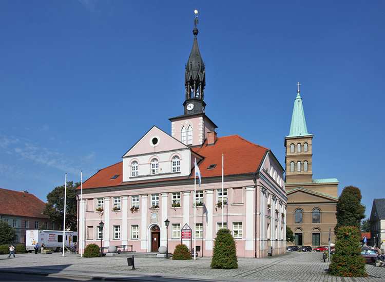 13 ciekawych faktów o mieście Międzyrzecz ratusz Międzyrzecz ciekawostki atrakcje zabytki