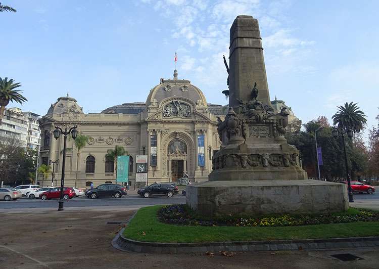Oryginalne ciekawostki o Santiago, stolicy Chile Muzeum Sztuk Pięknych ciekawostki o Santiago Chile