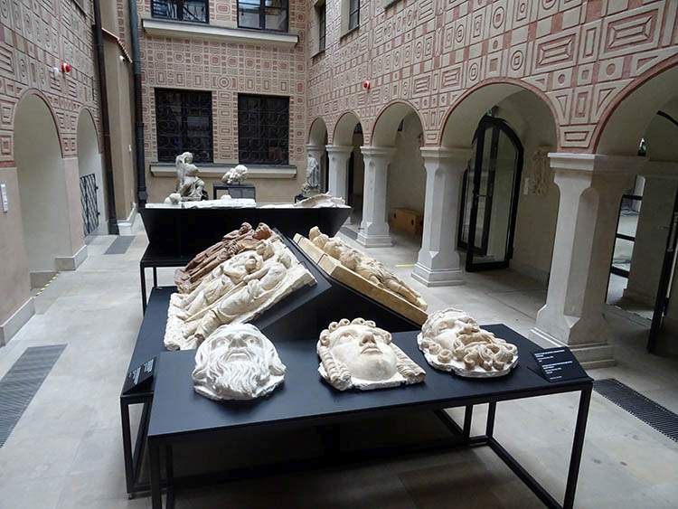 Warszawa Muzeum Warszawy rzeźby muzea ciekawostki