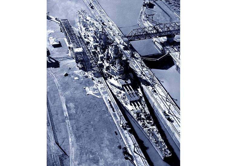 Kanał Panamski USS Missouri 1945