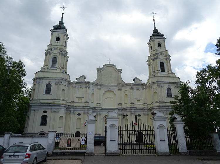 kościół bazylika św. Trójcy Kobyłka ciekawostki atrakcje zabytki 