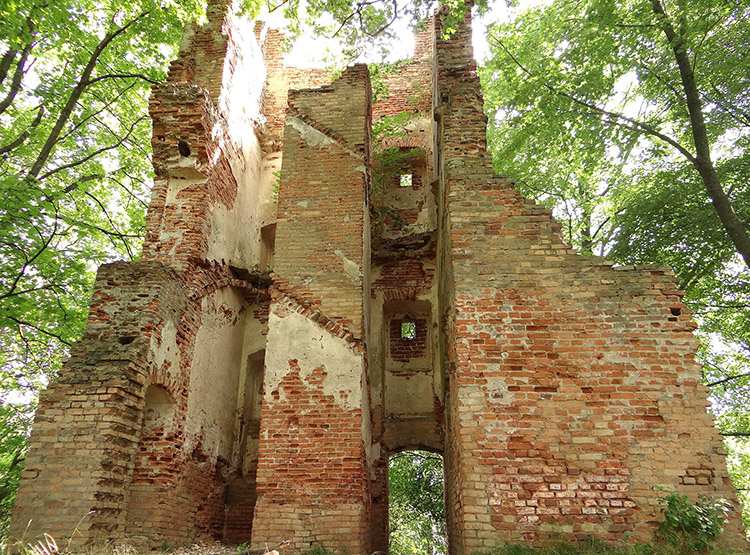 ruiny zamku Brok ciekawostki atrakcje zabytki
