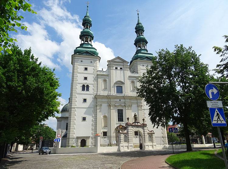 bazylika katedra Łowicz ciekawostki atrakcje zabytki