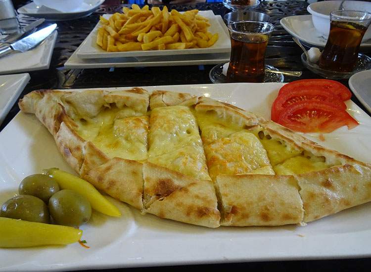 Prizren ciekawostki Kosowo obiad restauracja