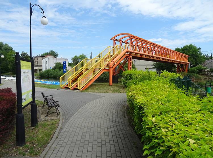 Barcin ciekawostki atrakcje pomarańczowy most Noteć zieleń
