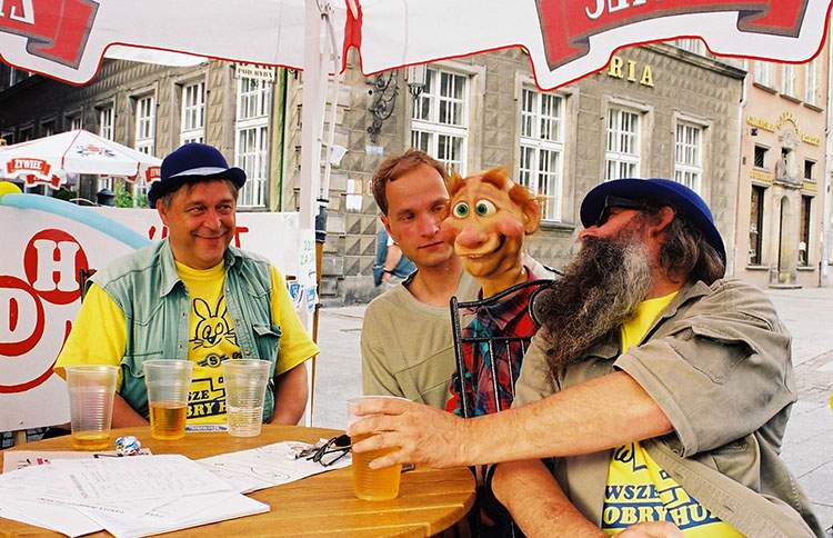 2001. Nieznane kulisy Festiwalu Dobrego Humoru i Partii Dobrego Humoru Festiwal Dobrego Humoru 2001 Gdańsk satyrycy brzuchomówca