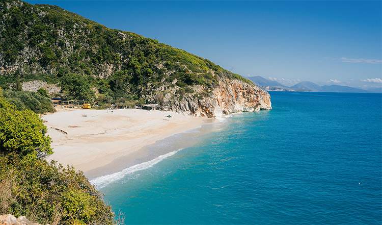albańska plaża wylot do Albanii