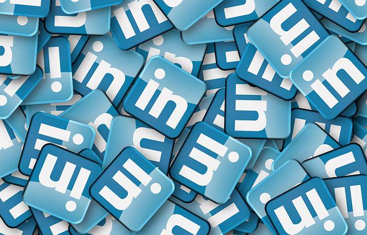 Ghostwriter na LinkedIn. Tyle kosztuje budowanie marki osobistej eksperta