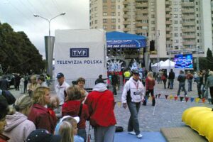 karykatury na pikniku TVP Woronicza 17 karykaturzysta