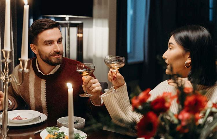 Portale randkowe dla samotnych kobiet szukających związku portale randkowe dla samotnych kobiet randka w restauracji